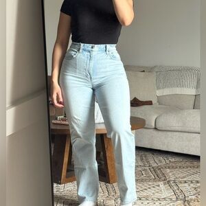 Abercrombie & Fitch 90’s Straight Ultra High Rise Jeans (sz27 curve love)